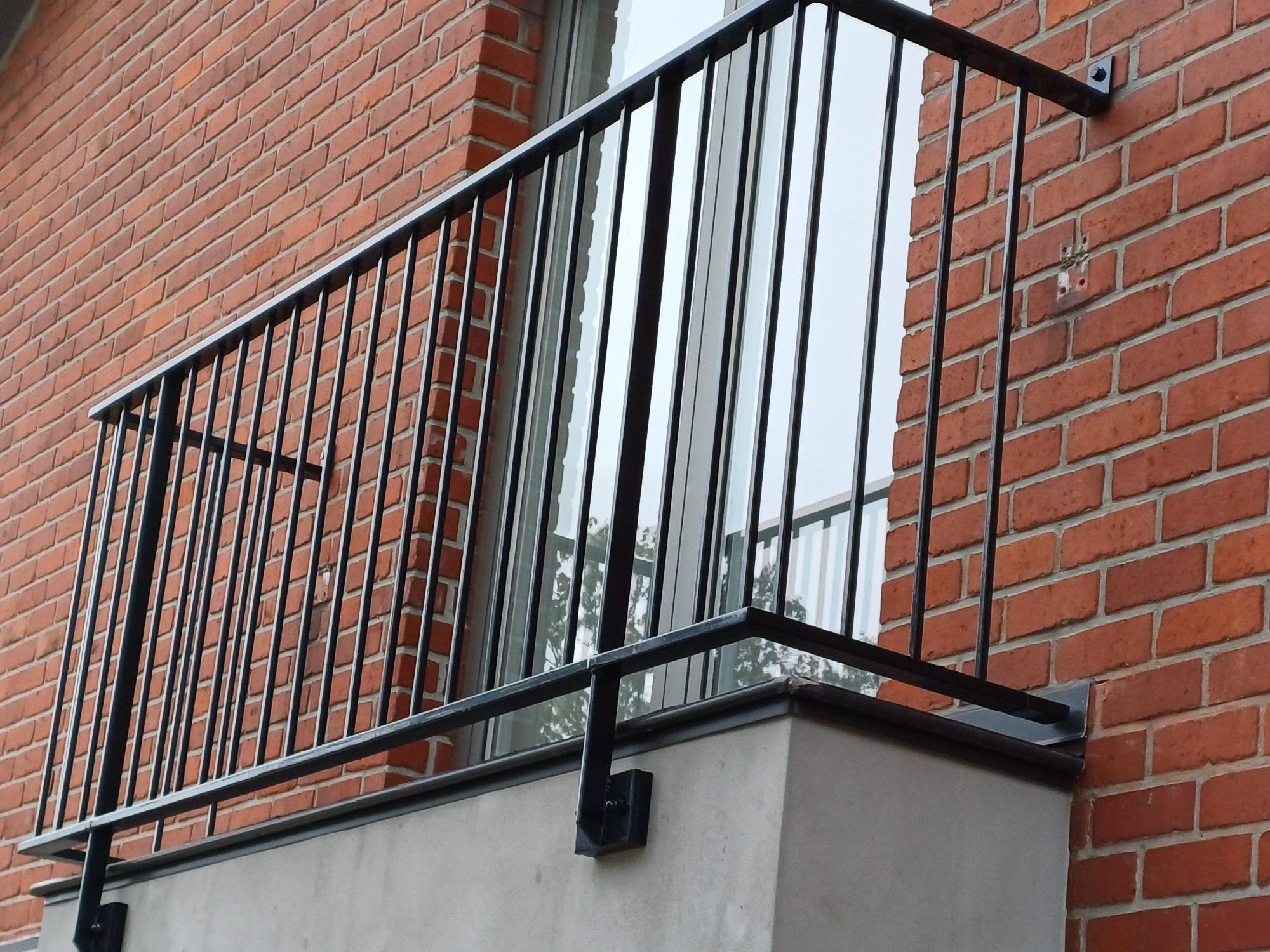 Spijlen balustrade , gegalvaniseerd en gepoederlakt